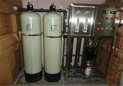 反滲透設(shè)備 反滲透設(shè)備