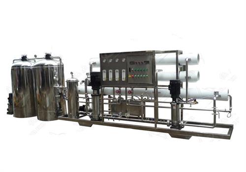 現(xiàn)代化純凈水設(shè)備 現(xiàn)代化純凈水設(shè)備
