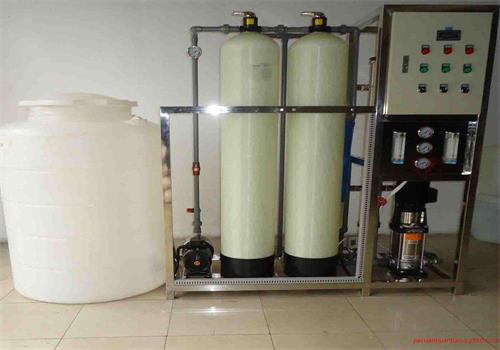 現(xiàn)代純凈水設(shè)備 現(xiàn)代純凈水設(shè)備