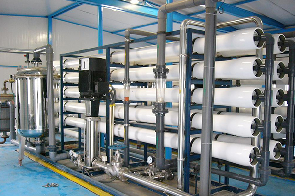 反滲透設(shè)備 反滲透設(shè)備