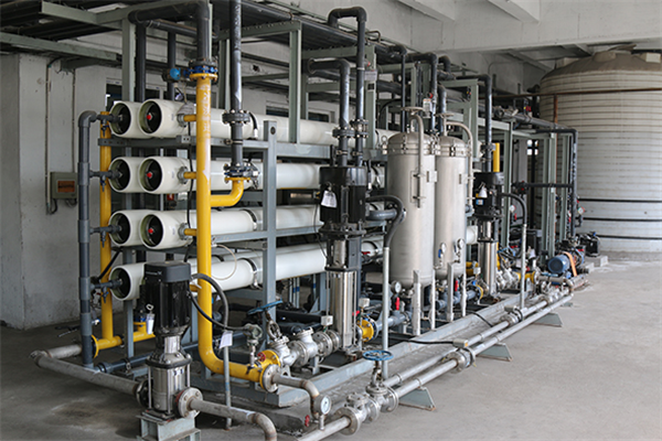 全自動工業純水設備 全自動工業純水設備