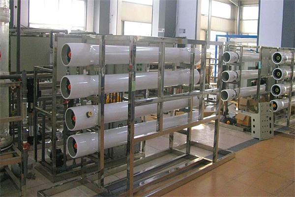 單級(jí)反滲透凈水設(shè)備 單級(jí)反滲透凈水設(shè)備