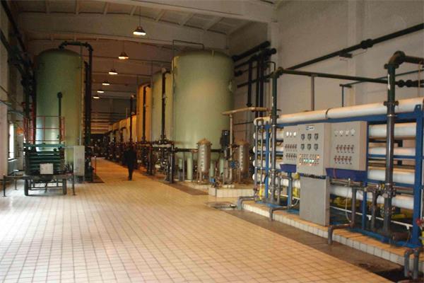 大型工業(yè)純水設(shè)備 大型工業(yè)純水設(shè)備