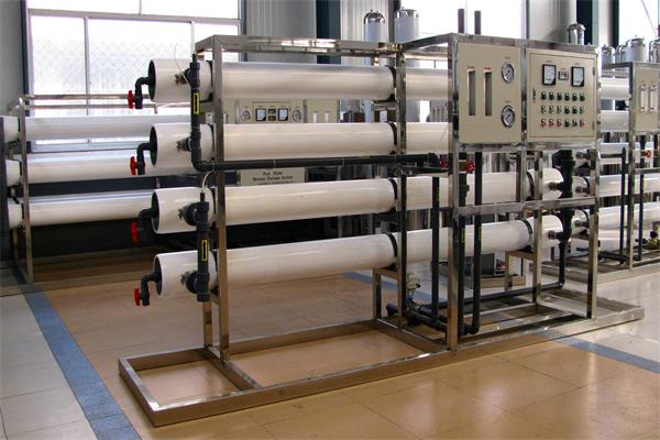 大型純水設備 大型純水設備