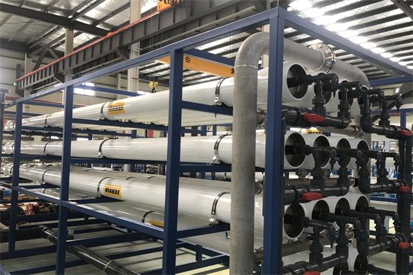 反滲透裝置主要有 反滲透裝置主要有