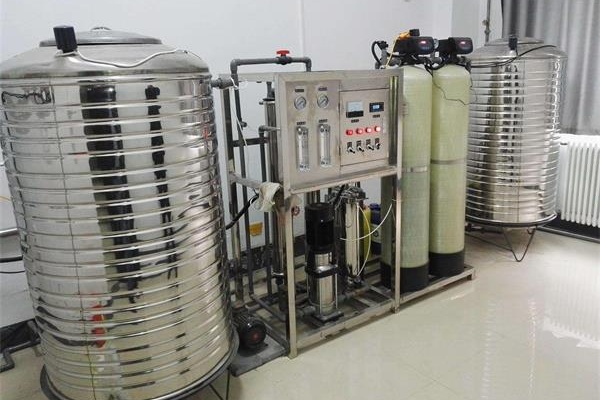 每小時一噸的工業純水設備 每小時一噸的工業純水設備