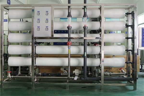 反滲透設(shè)備 反滲透設(shè)備
