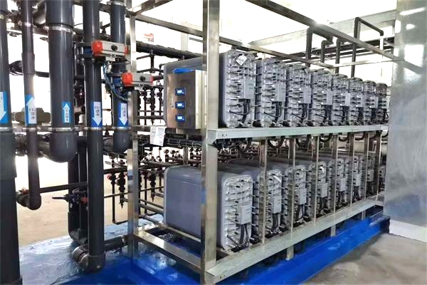 芯片超純水設(shè)備廠家為芯片行業(yè)保駕護(hù)航！