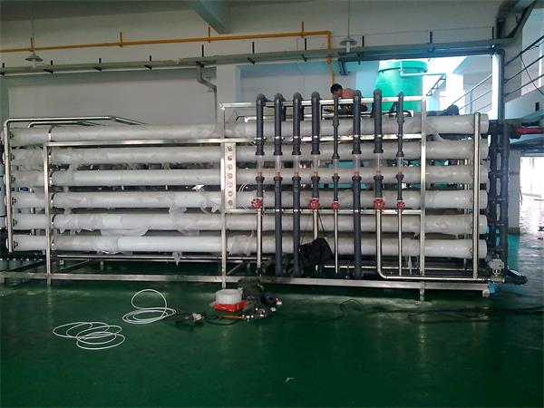 君浩反滲透鈣鎂離子去除率高達90%,為鍋爐護航 君浩反滲透鈣鎂離子去除率高達90%,為鍋爐護航