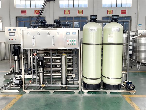 工業(yè)反滲透水處理設備生產(chǎn)商:技術革新與市場需求 工業(yè)反滲透水處理設備生產(chǎn)商:技術革新與市場需求