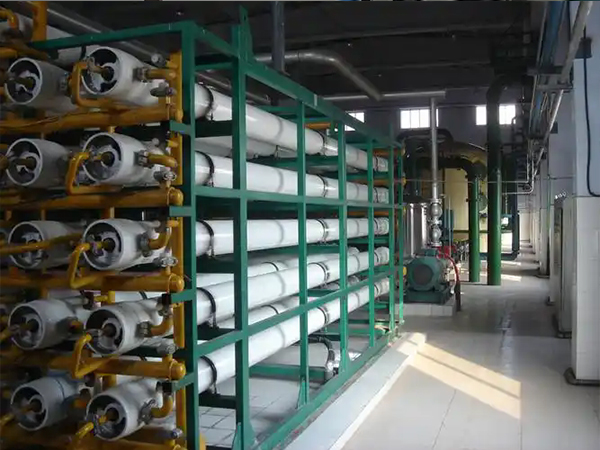 電廠鍋爐反滲透水處理設備:電廠運行的“水質護盾” 電廠鍋爐反滲透水處理設備:電廠運行的“水質護盾”