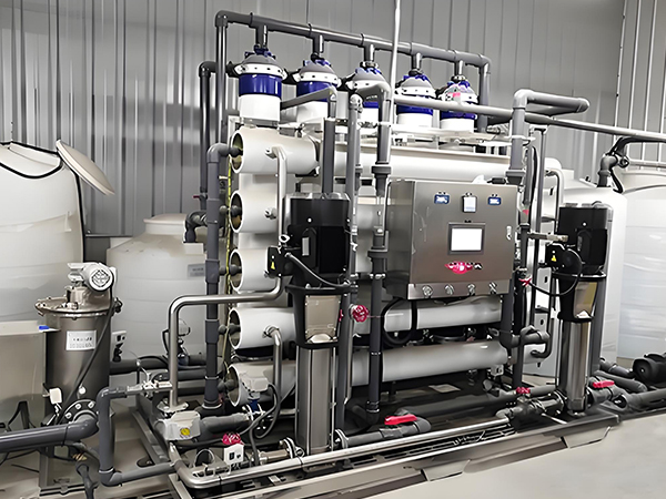 工業反滲透凈水設備:守護工業水源的“忠誠衛士” 工業反滲透凈水設備:守護工業水源的“忠誠衛士”