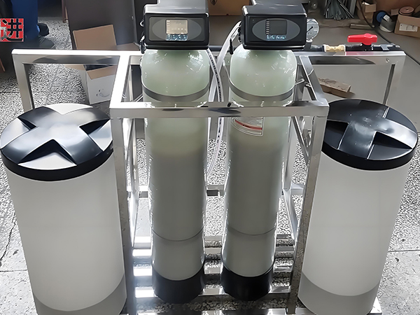 工業(yè)用軟化水處理設(shè)備:破解工業(yè)水垢難題的核心方案 工業(yè)用軟化水處理設(shè)備:破解工業(yè)水垢難題的核心方案