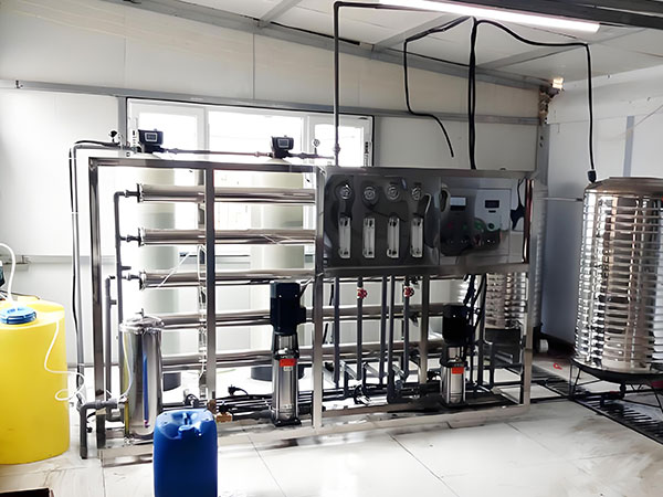 脫鹽水設備廠家:工業高純度用水的幕后推手  脫鹽水設備廠家:工業高純度用水的幕后推手