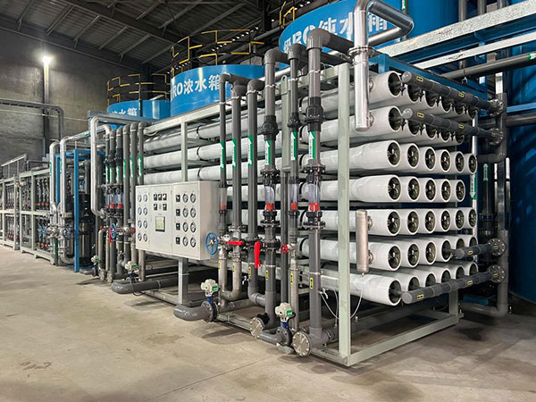 工業(yè)超純水設(shè)備制造商  工業(yè)超純水設(shè)備制造商