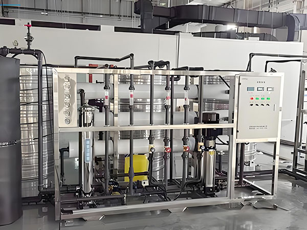 反滲透純水處理設備廠家：工業純水系統的長期服務保障者