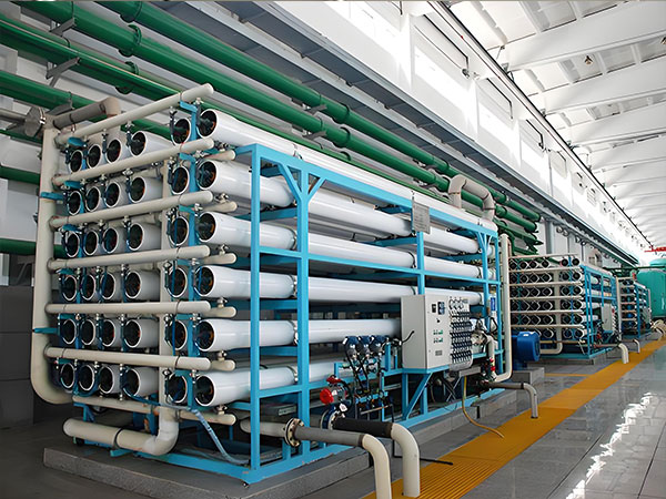 為何頂級工廠看重反滲透純水處理設備廠家的系統整合能力？