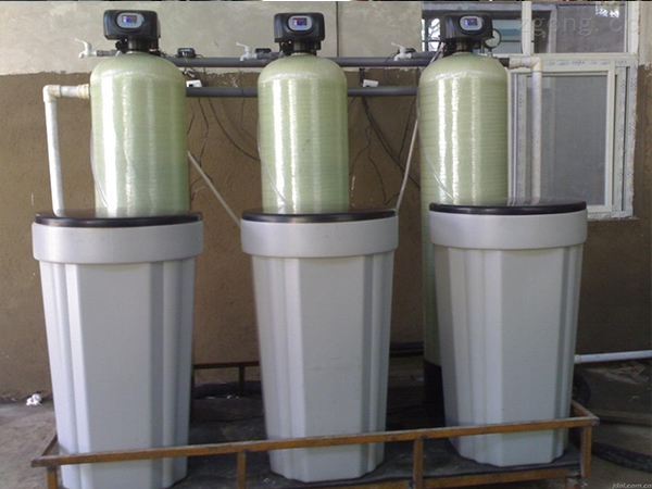 全自動軟化水處理裝置怎么選型？