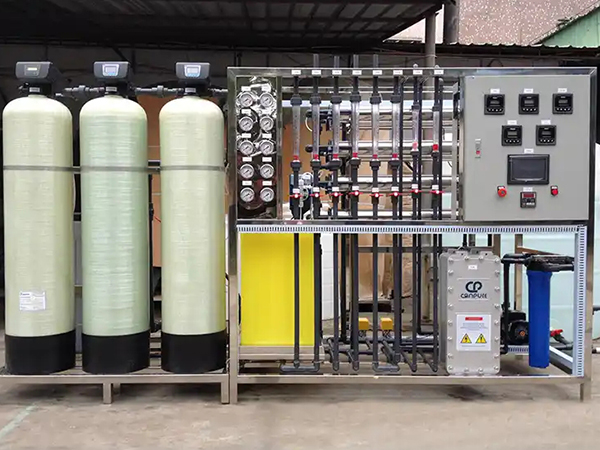 高純水設(shè)備生產(chǎn)廠家如何定制設(shè)備？